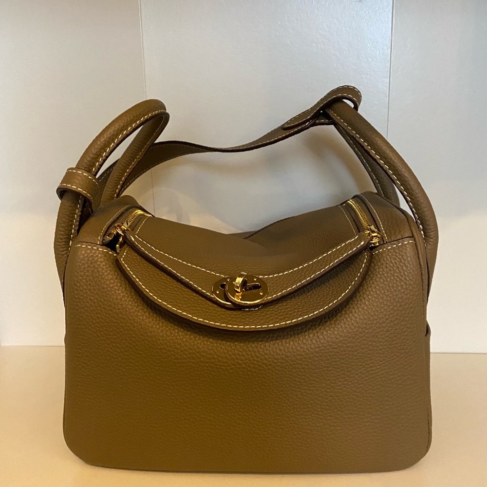 etoupe shoulder bag